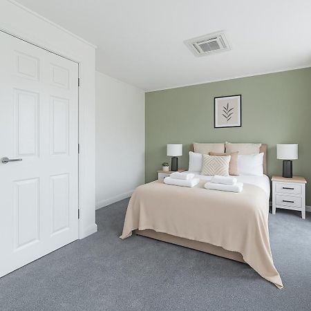 לונדון Bright Private Rooms - Peaceful Morden Location מראה חיצוני תמונה